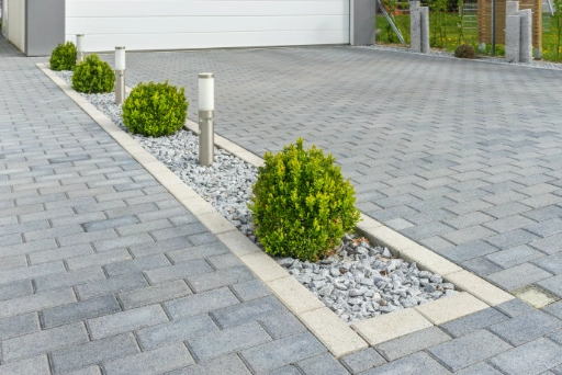 Home Terre Eco + / Terre Eco Plus allée de garage pavé